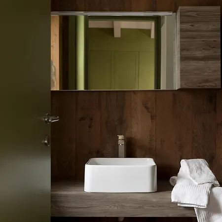 Couette-café Bhavantù 4*