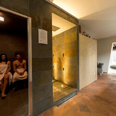 Couette-café Bhavantù 4*